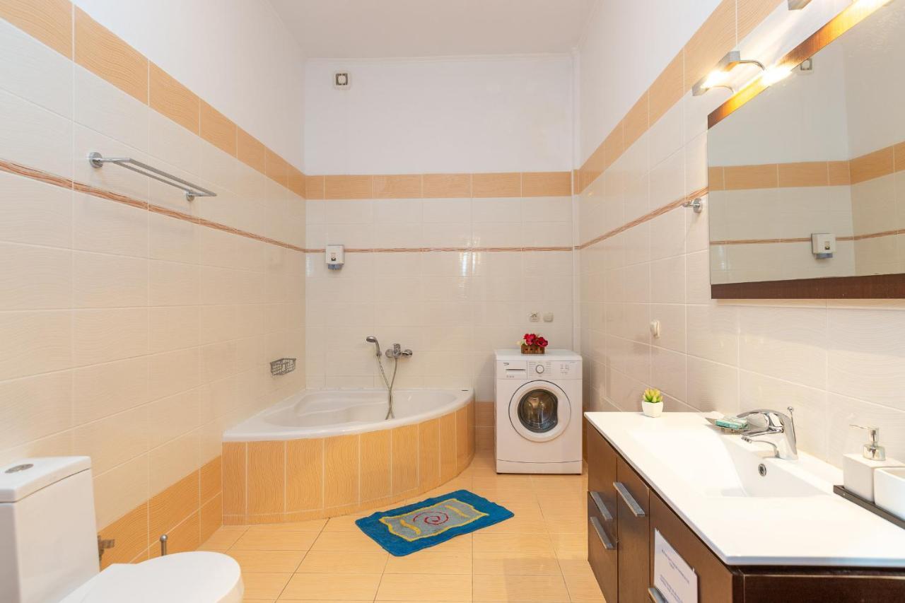 Ekaterini Vip Villa 플라카 외부 사진